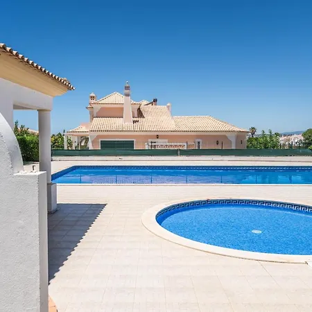 Garden View With Pool By Homing Apartman Albufeira