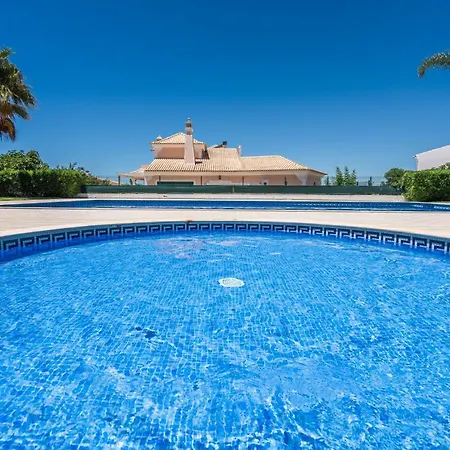 Апартаменти Garden View With Pool By Homing